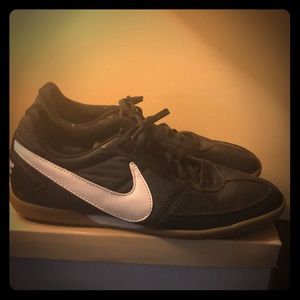Men’s Nike black Indoor Soccer Shoes